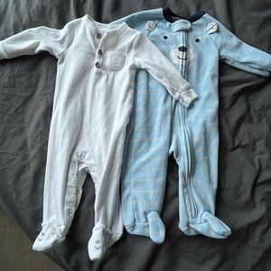 EUC (2) Carter's Bear-themed Footies 6M